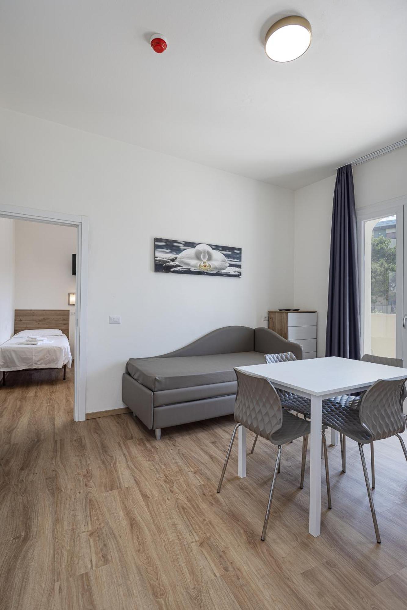 Hotel Schiller Cervia Buitenkant foto