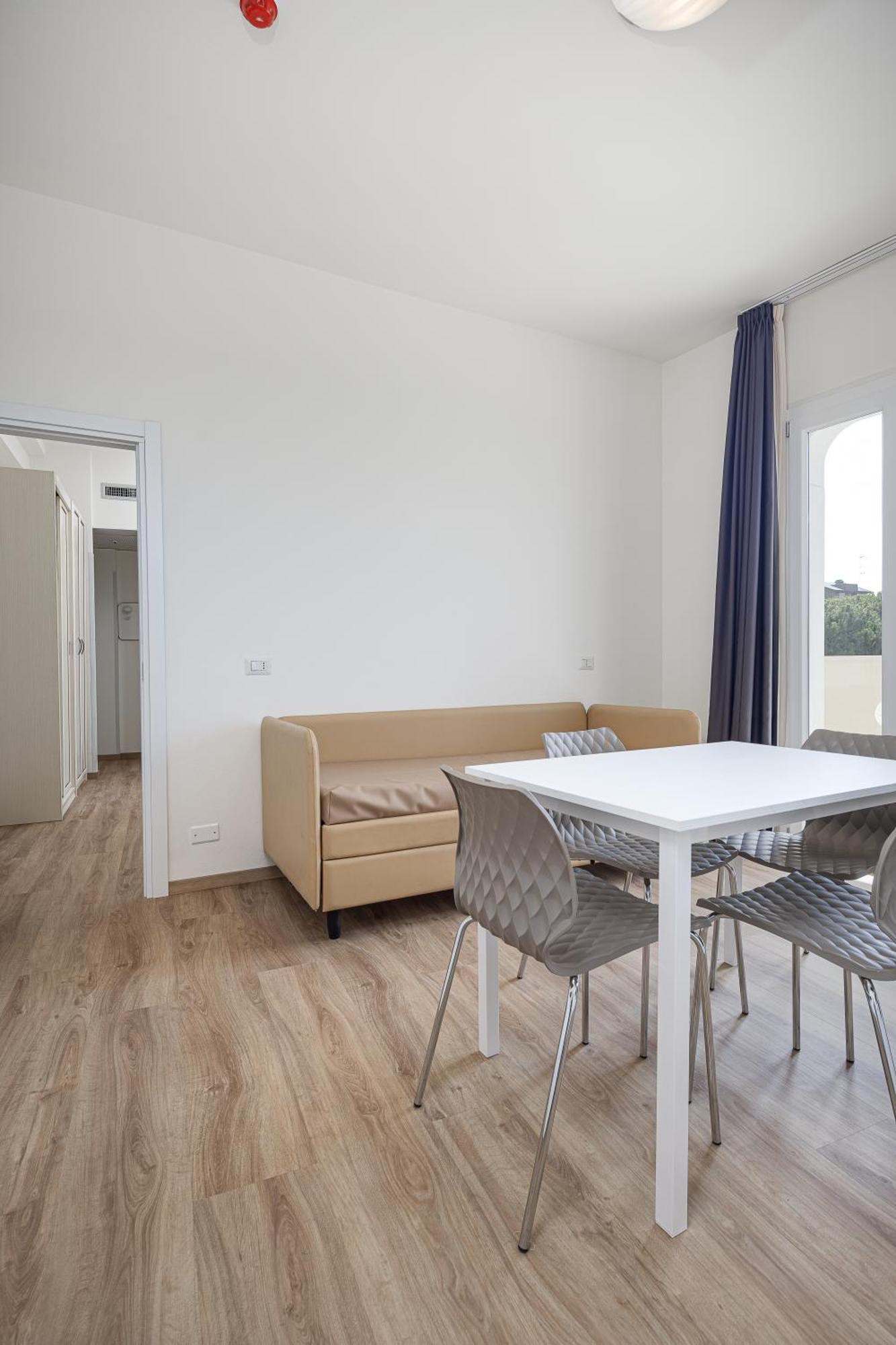 Hotel Schiller Cervia Buitenkant foto